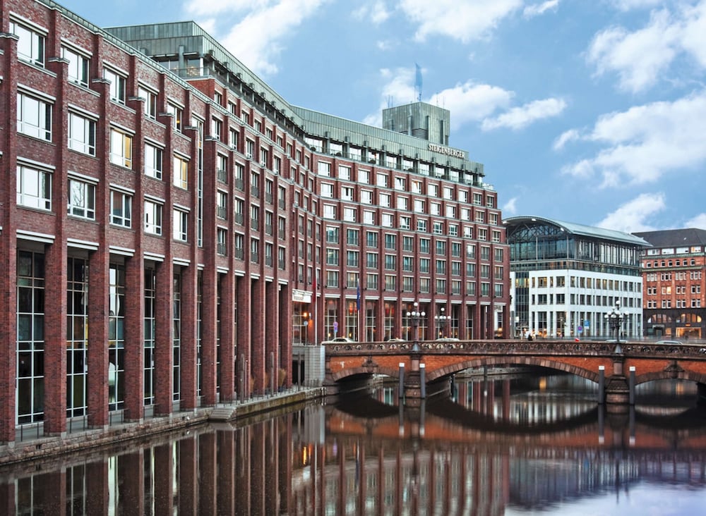 Steigenberger Hotel Hamburg 70/71