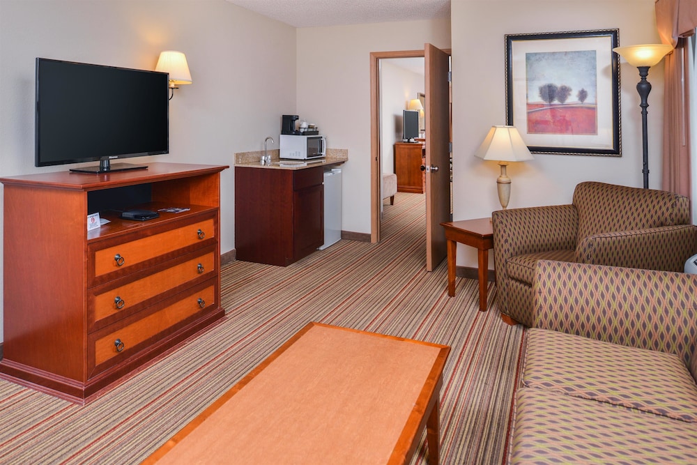 Best Western Plus Rama Inn 6/54