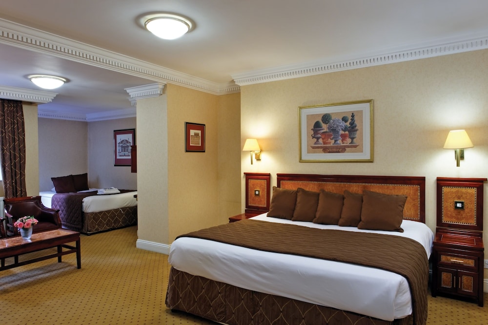 Grange Clarendon Hotel 28/72