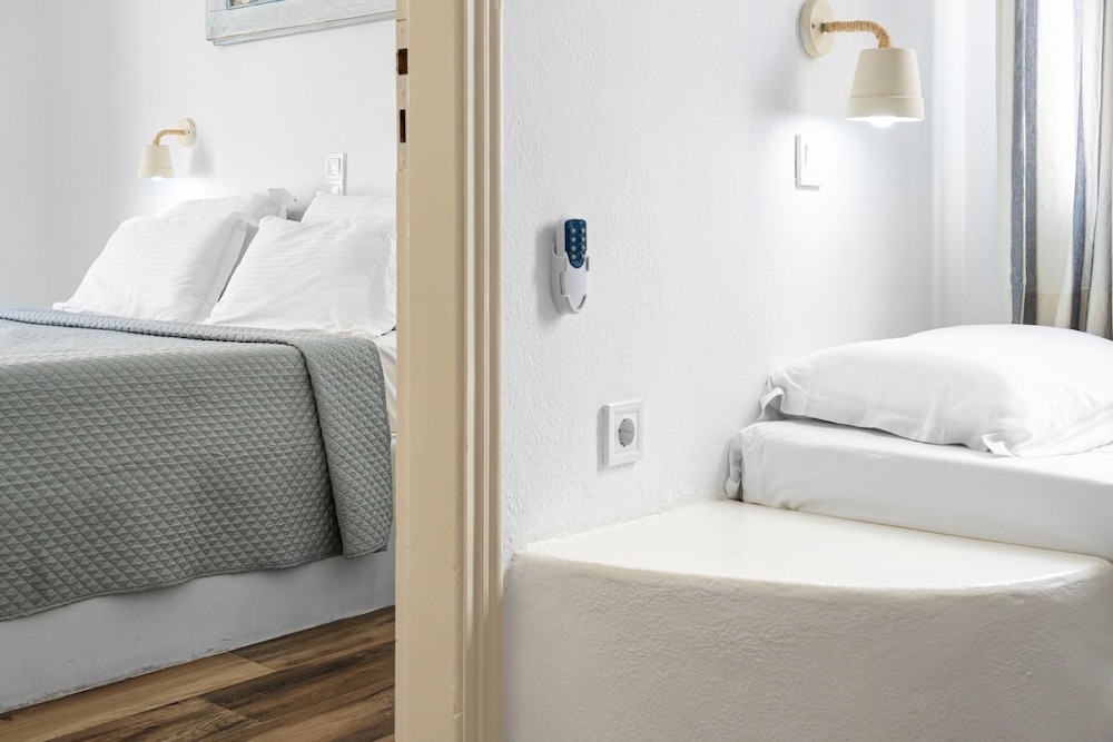 Iris Boutique Hotel 73/74