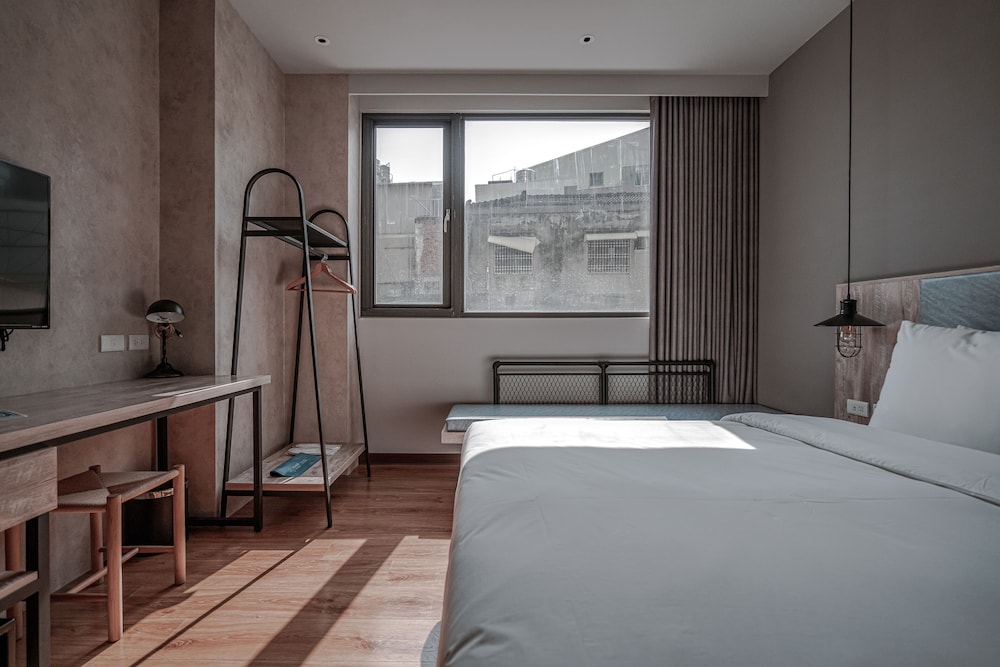Somer Hotel 8/50