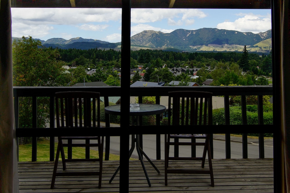 Greenacres Chalets 26/50