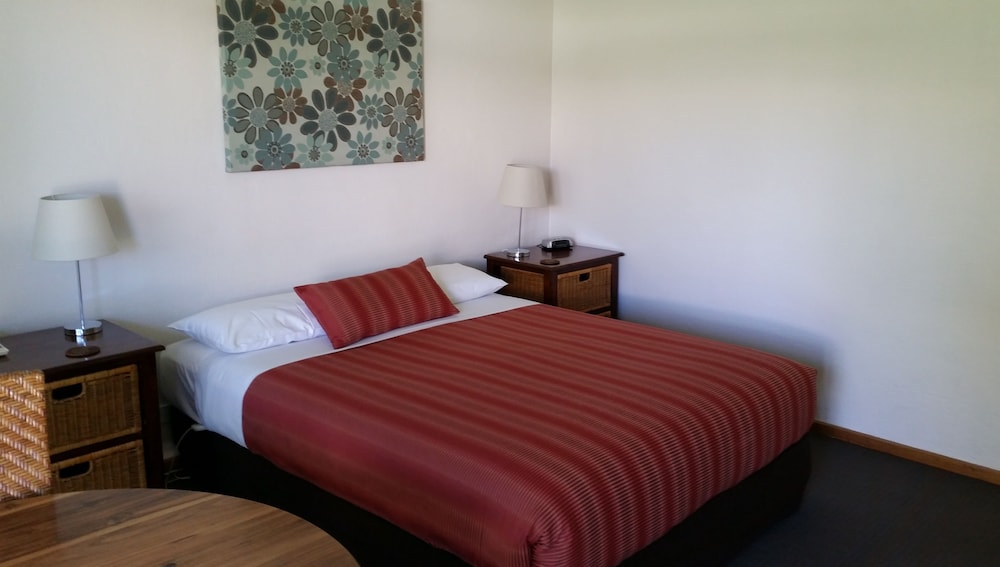 COONAWARRA MOTOR LODGE 18/38