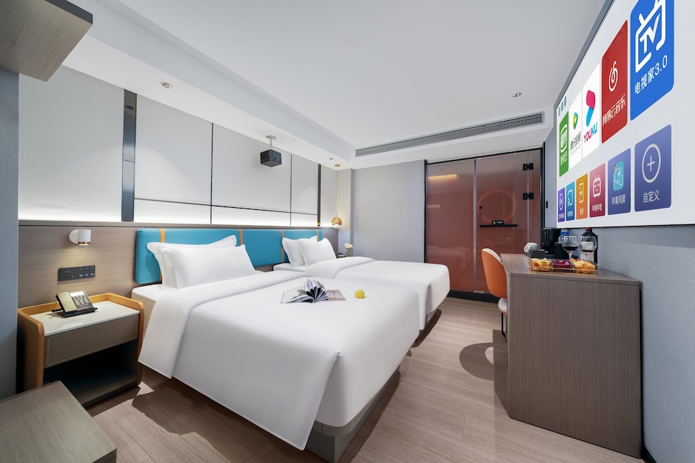 PIN Hotel Guangzhou Beijing Road Pedestrian Street Gongyuanqian Metro Station Branch 18/33