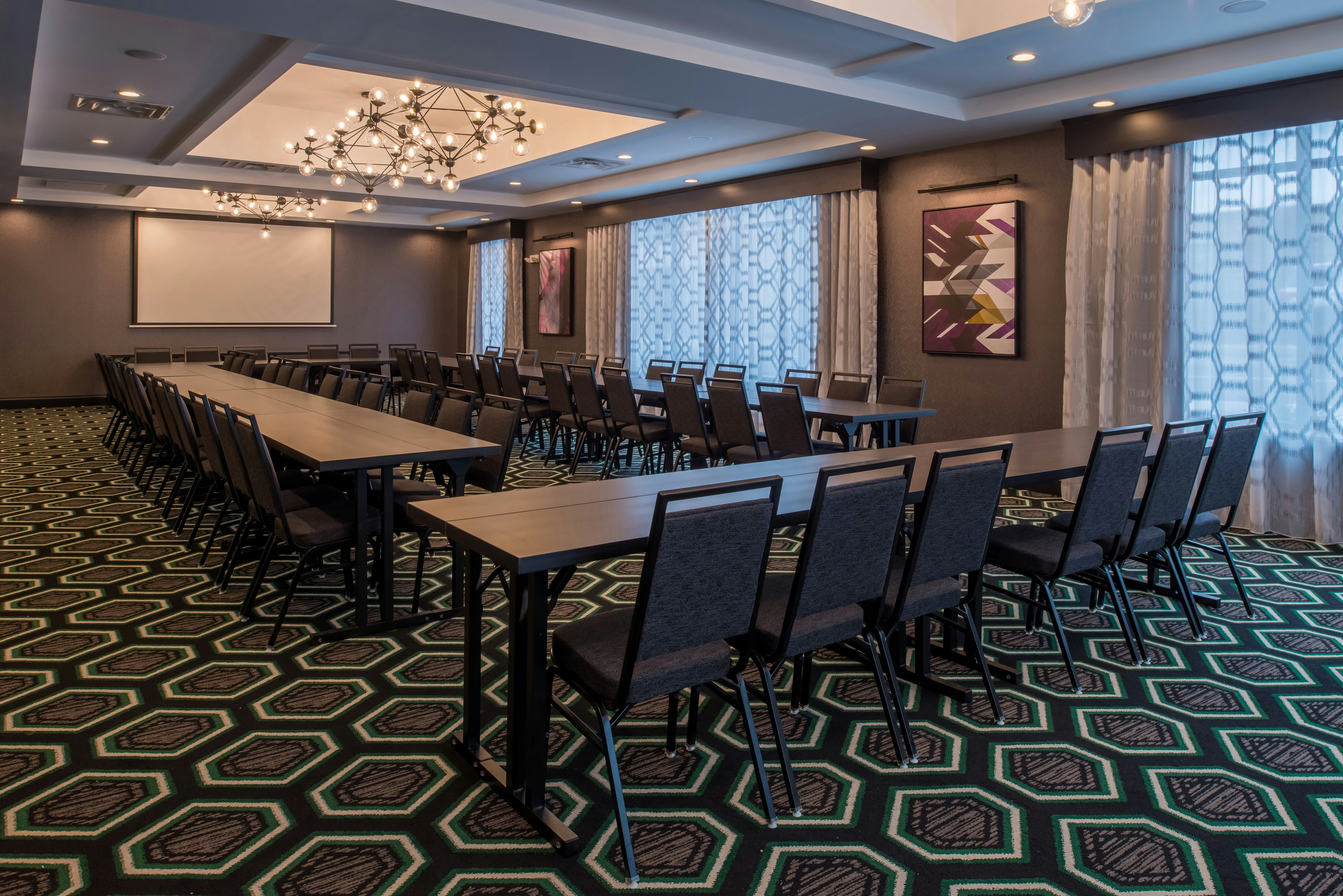 Hampton Inn And Suites Winston Salem Downtown 47/53