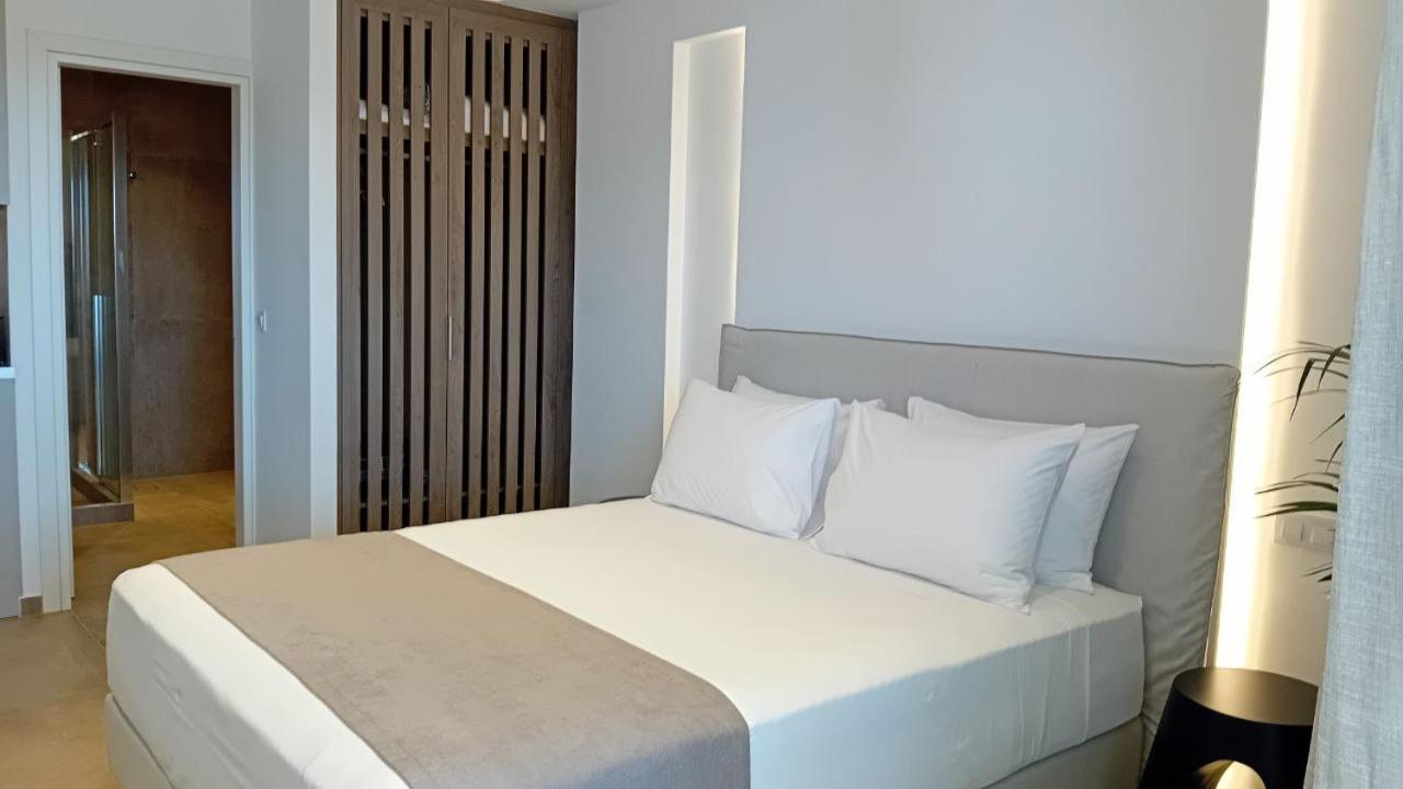 Anais Milos Suites 28/60