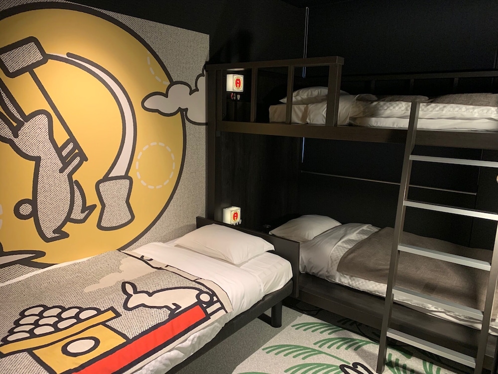 ROOM, TRIPLE, BUNK BED, SOFA