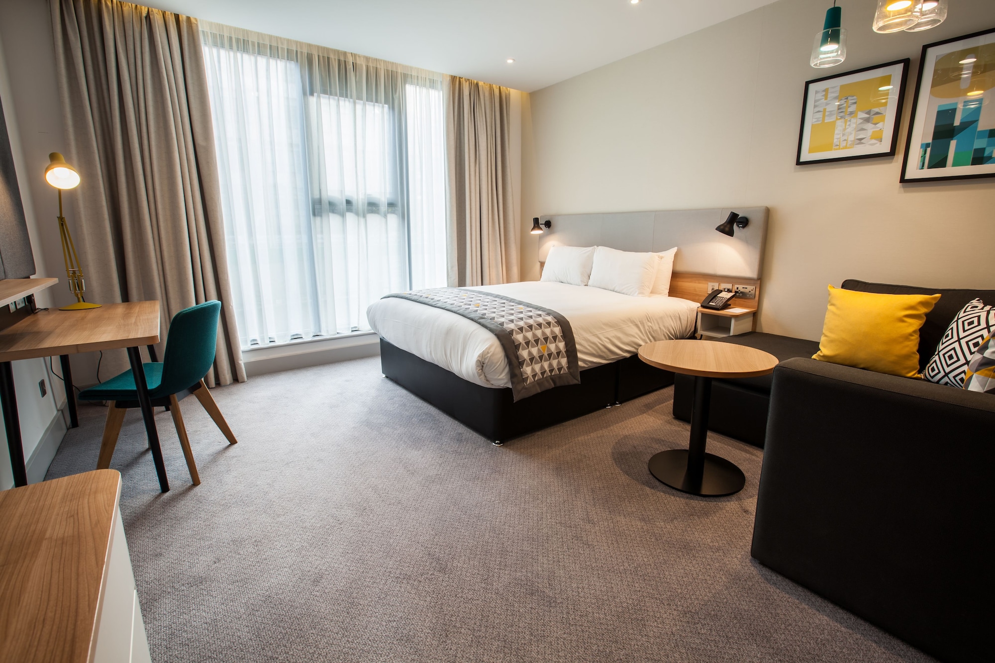 STANDARD, KING BED