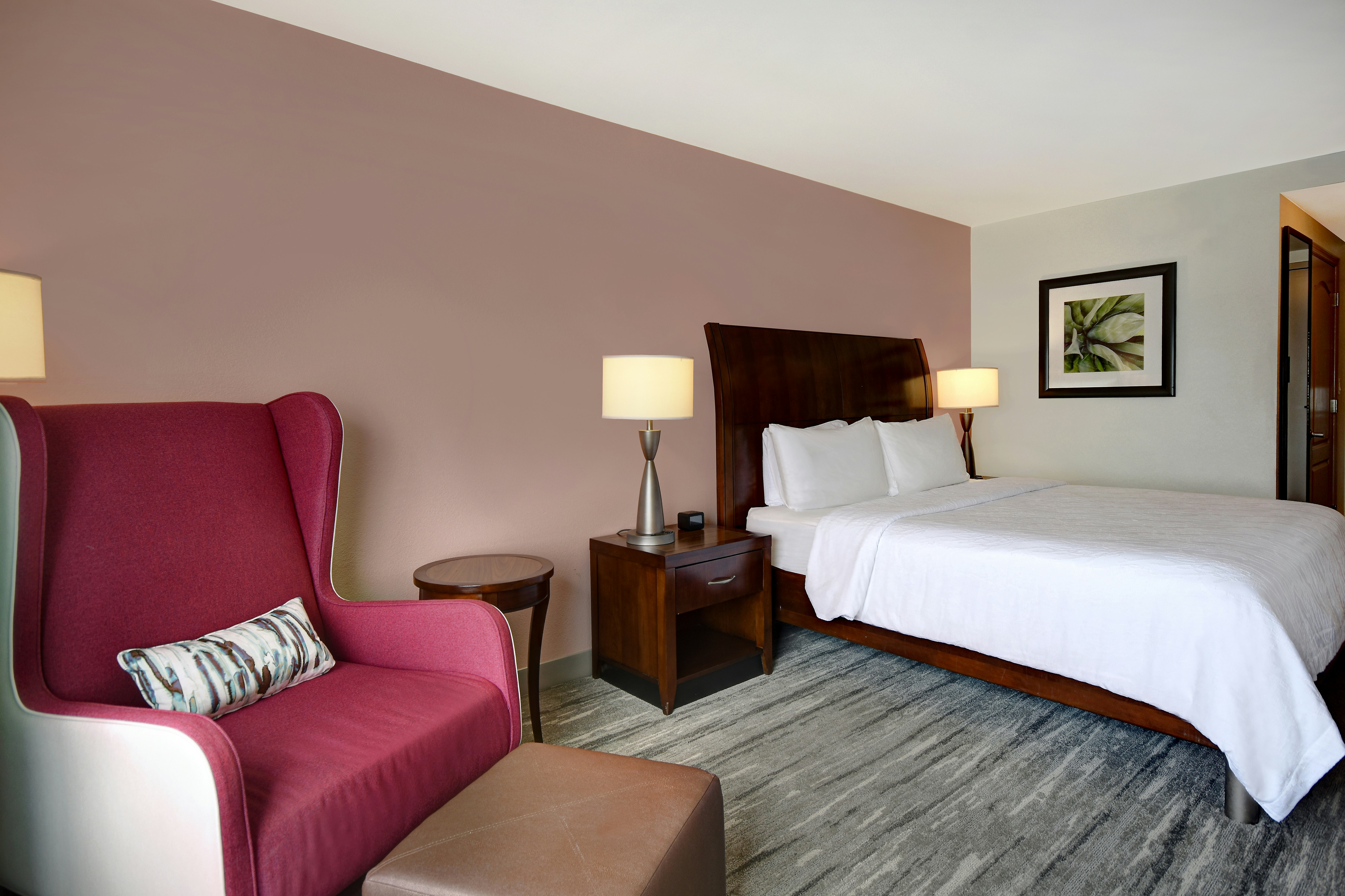 ROOM, KING BED