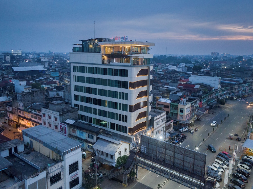 Infinity Hotel 5/42