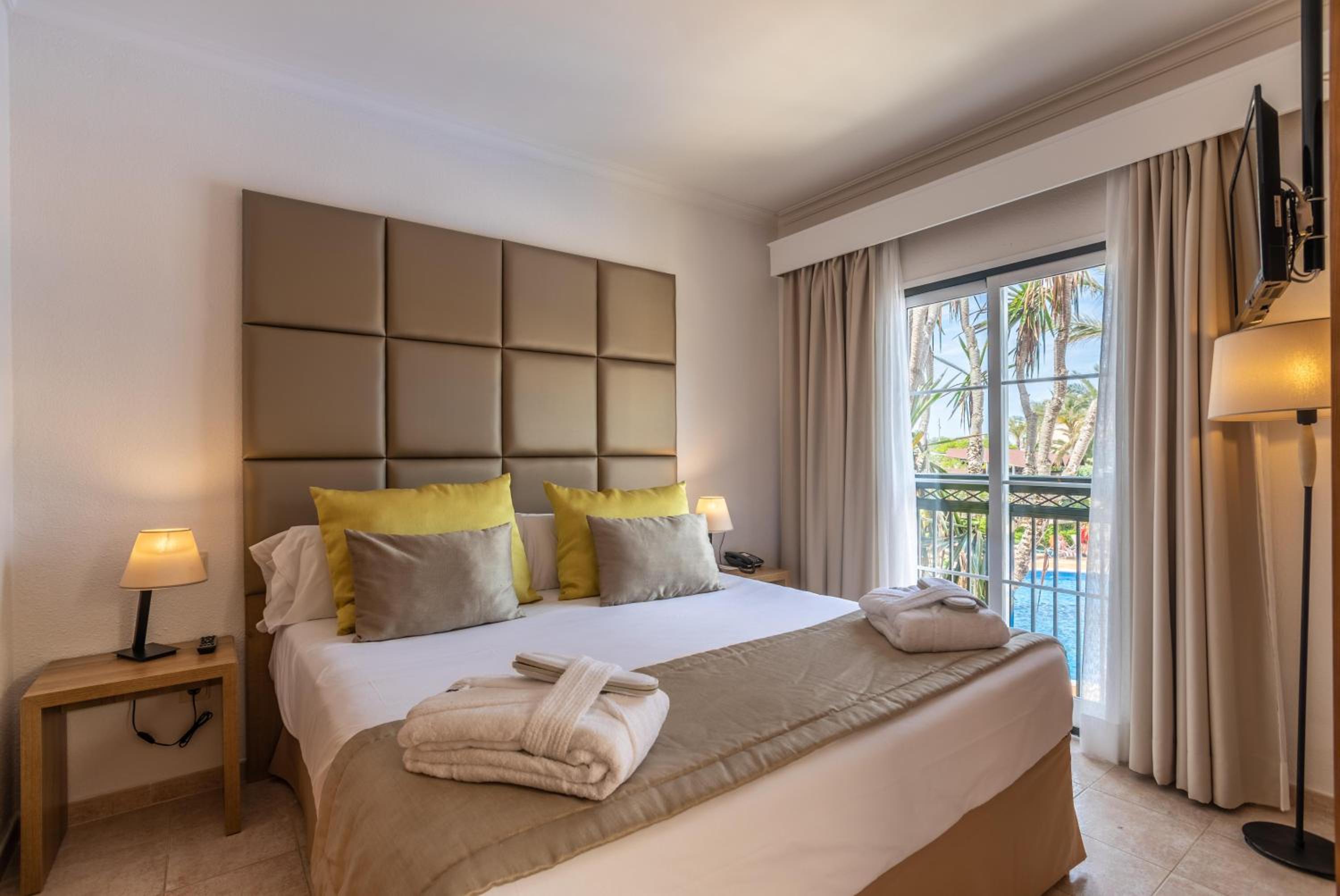 1 Bedroom, Suite, Pool View