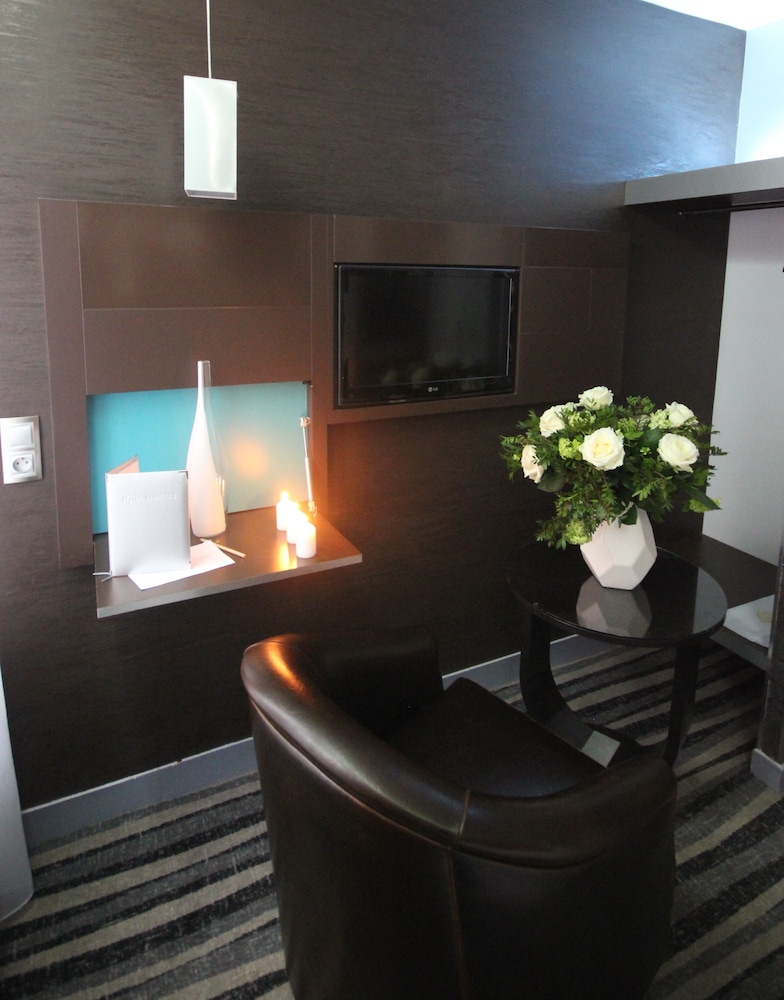 Hotel Lumieres Montmartre Paris 48/62
