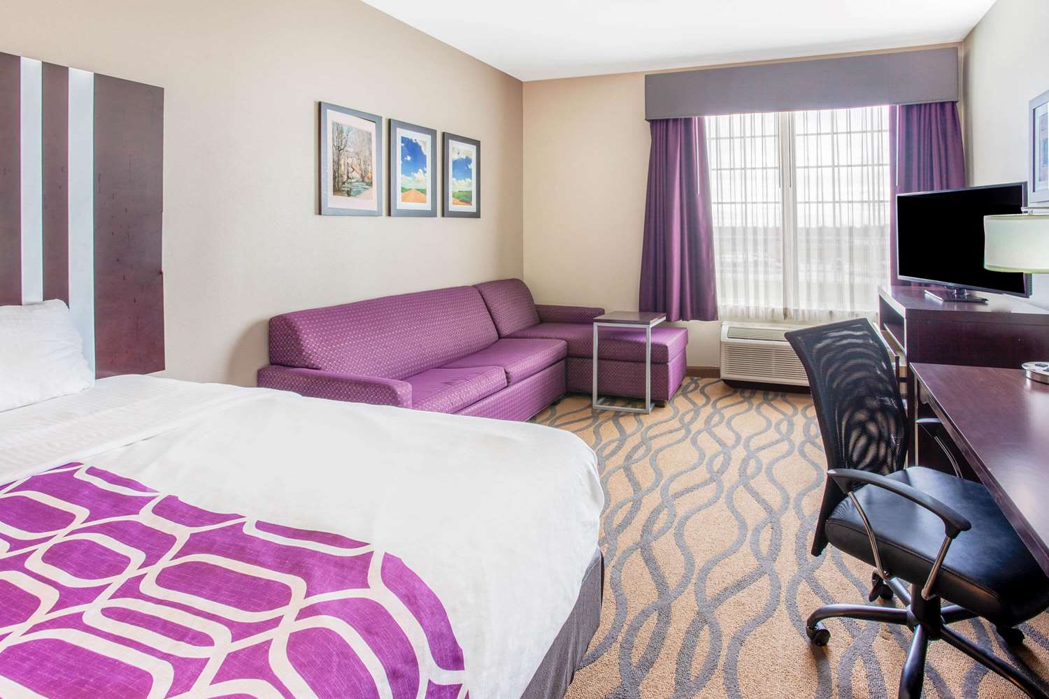 La Quinta Inn Suites Luling 10/23