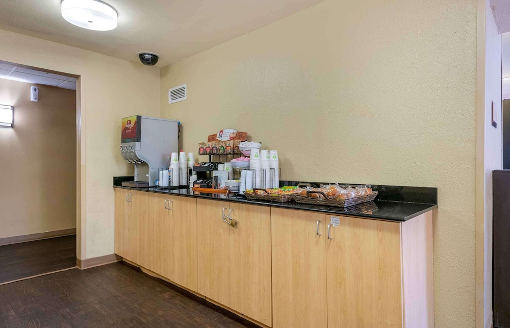 Extended Stay America-Orlando-Convention Ctr-Universal Blvd 6/46