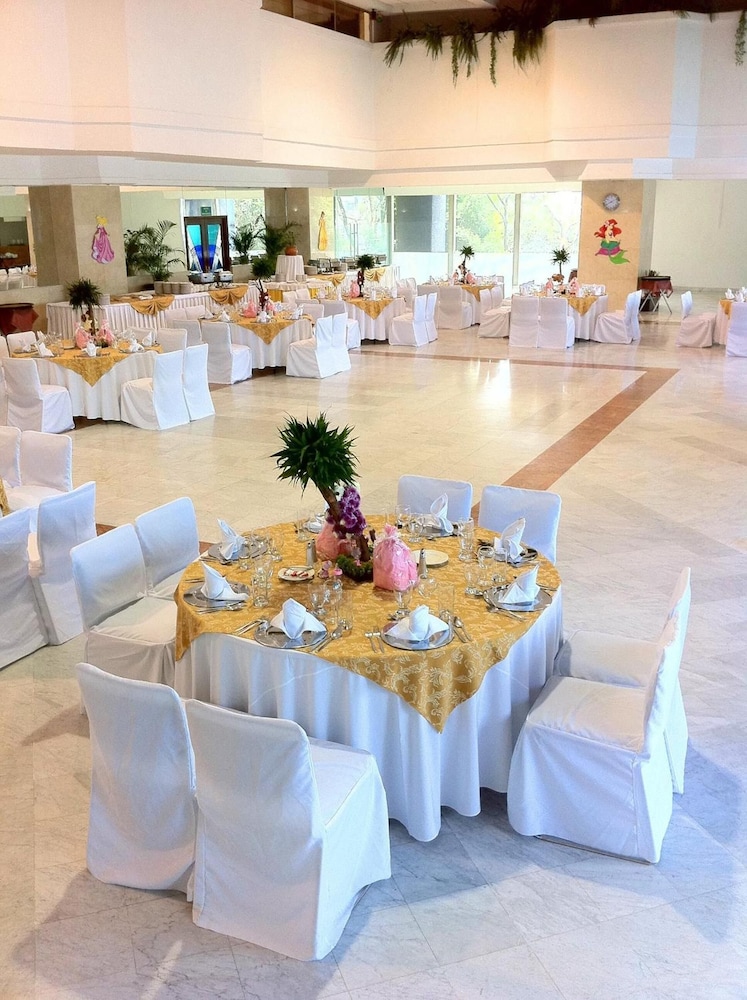 Del Prado Hotel 57/69