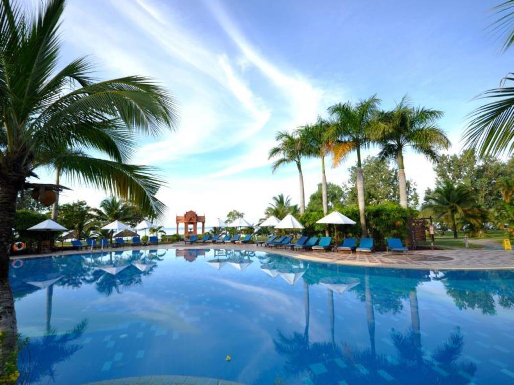 Lakeside By Sokha Beach Resort 32/60