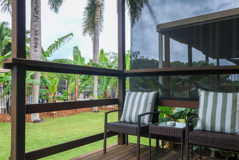 Wongai Beach Hotel 54/75