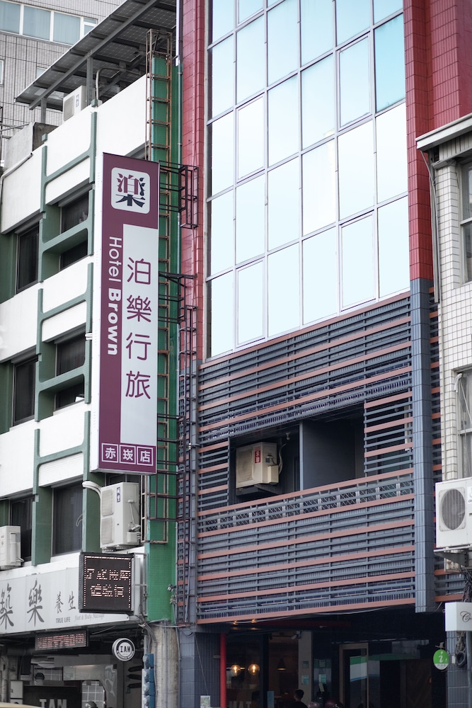 Hotel Brown 2/49