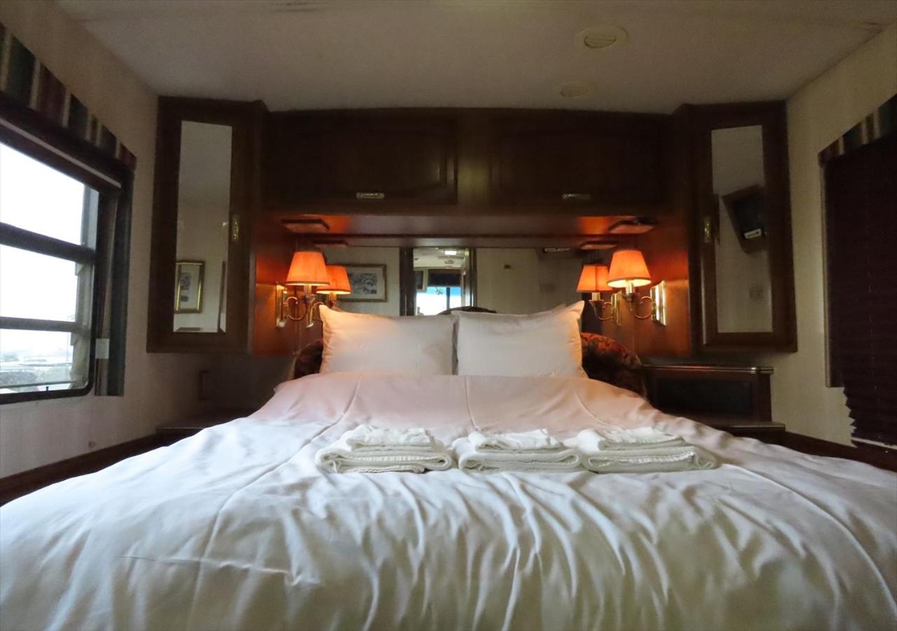 Deluxe, Double Bed, Two Extra Beds