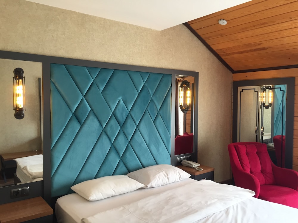 Inanlar Garden Hotel & Bungalow 22/58