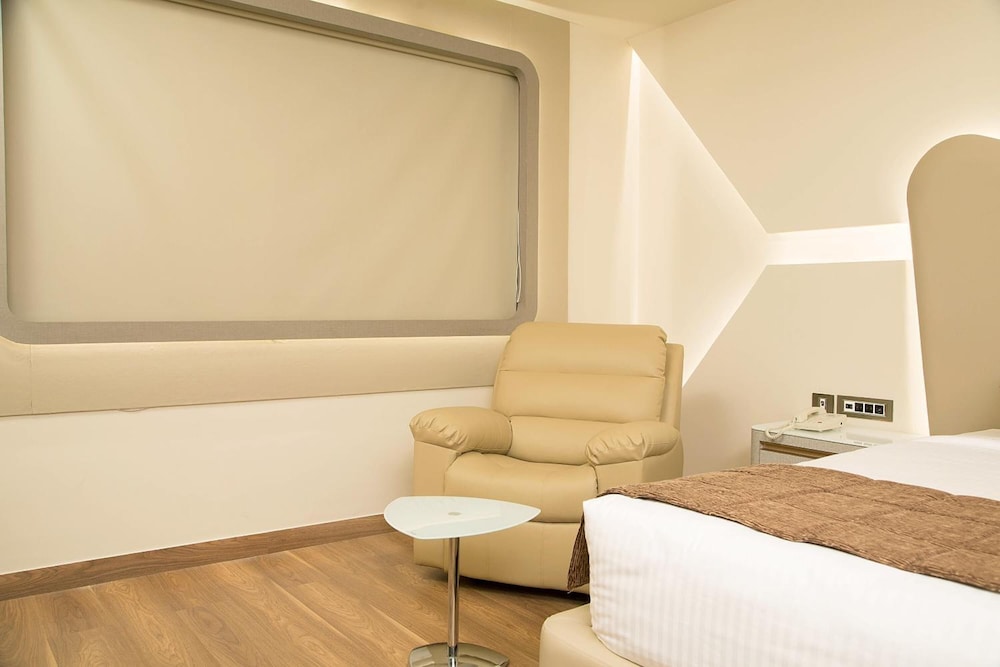 Ramyas Hotels 17/27