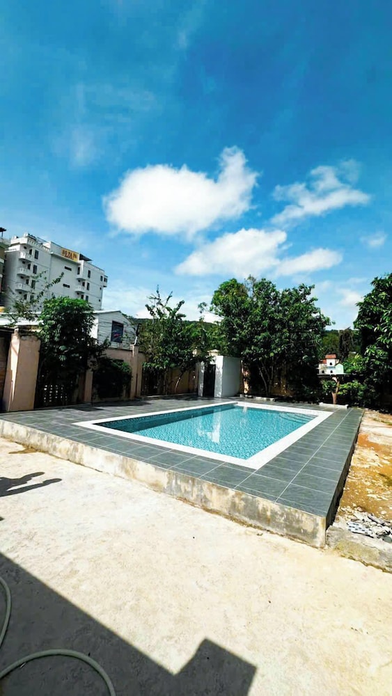 Lucky Phu Quoc Hotel 51/53