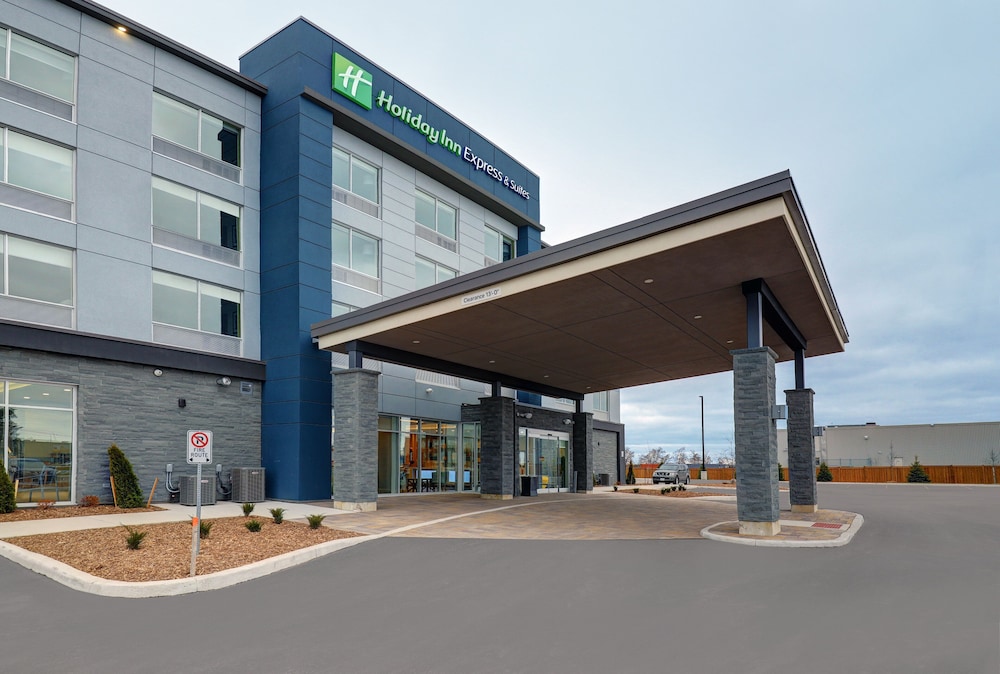 Holiday Inn Express And Suites Port Elgin 1/50