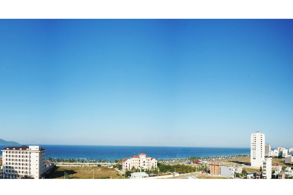 Golden Star Hotel 63/69