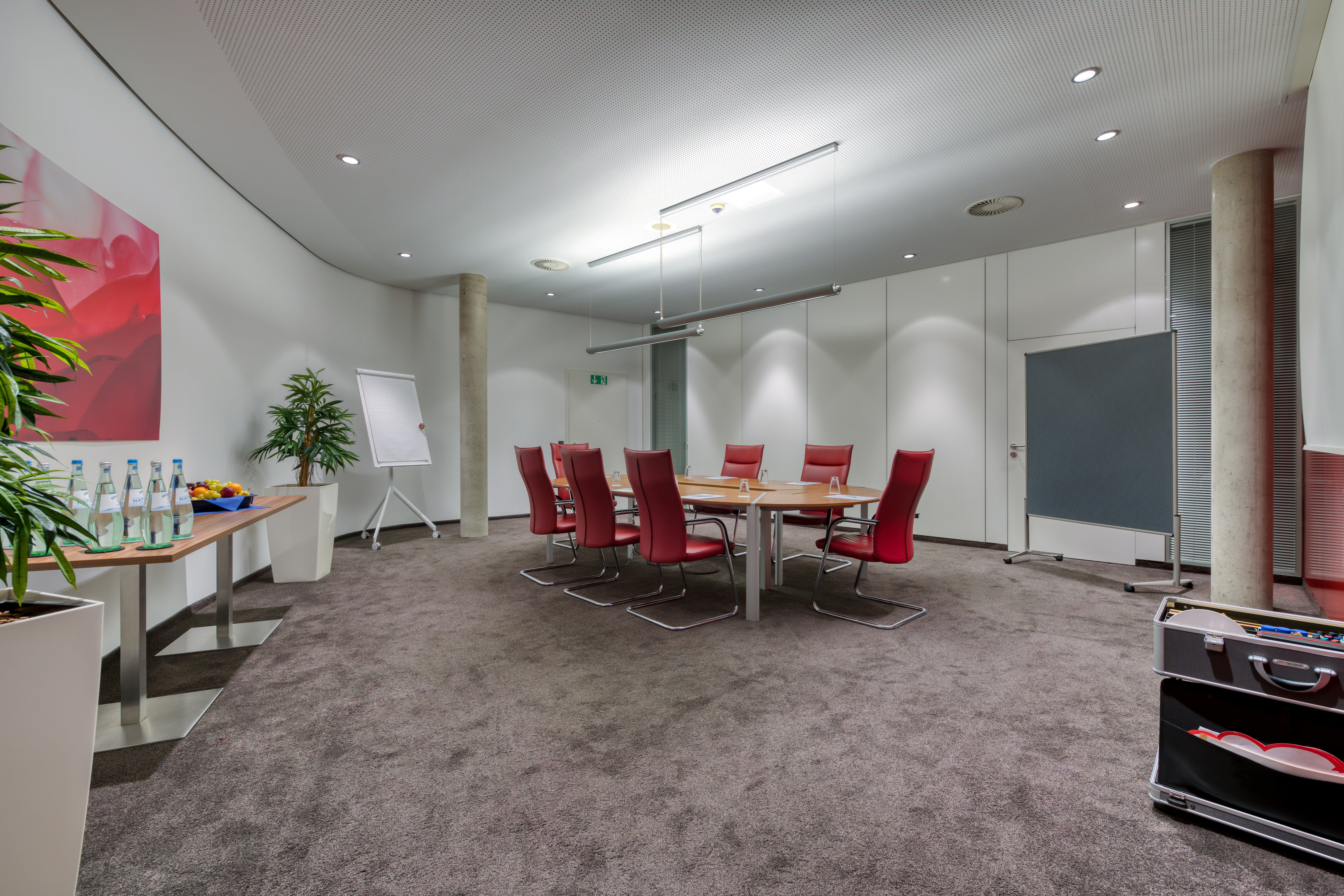 Hilton Garden Inn Stuttgart Neckarpark 12/24