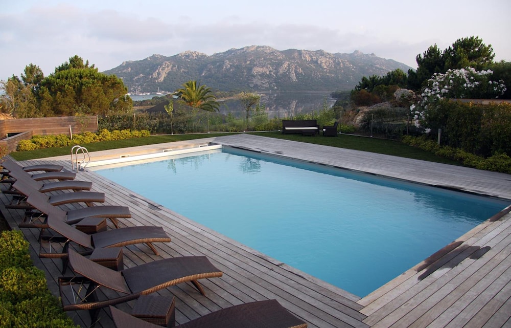 HOTEL CASTELL VERDE 8/27