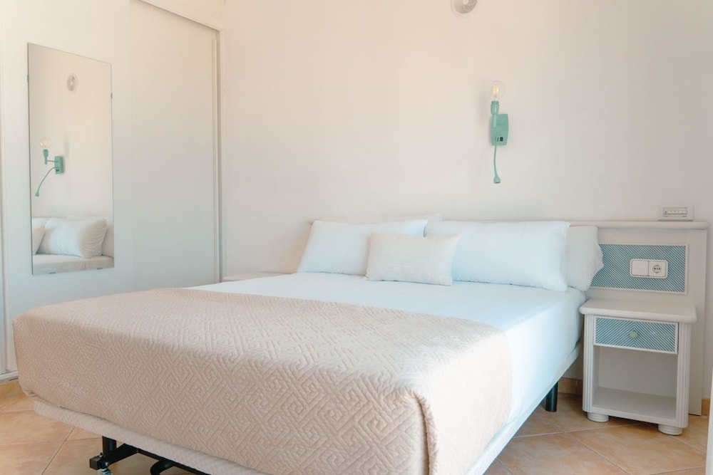 Rosamar Ibiza Hotel 11/42