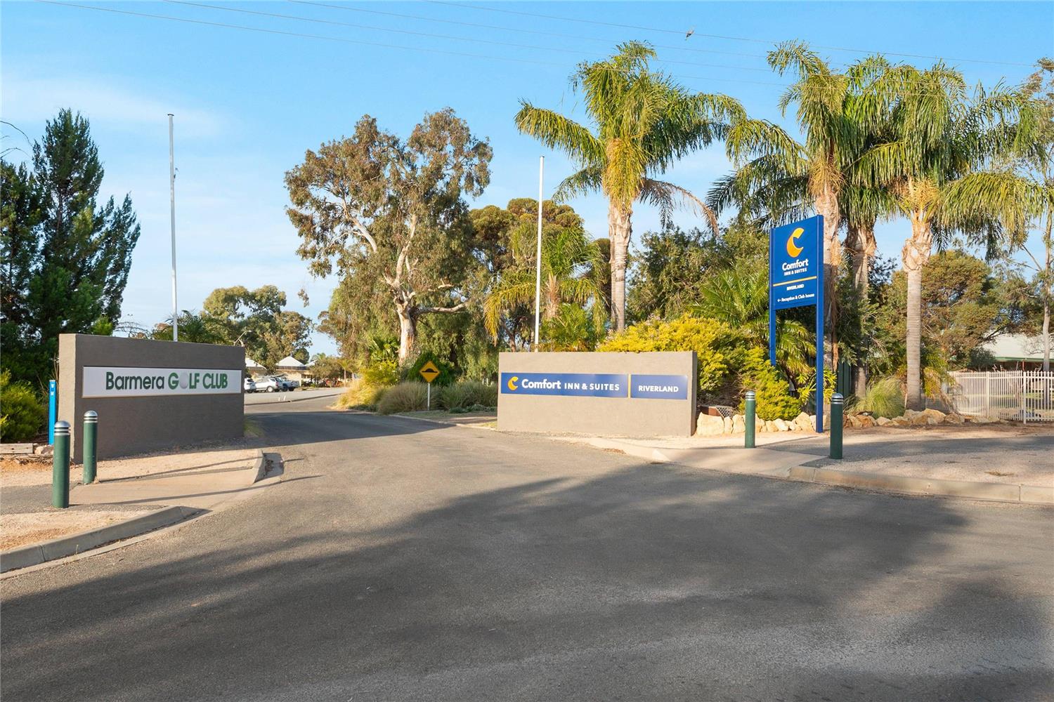 Comfort Inn & Suites Riverland 23/27