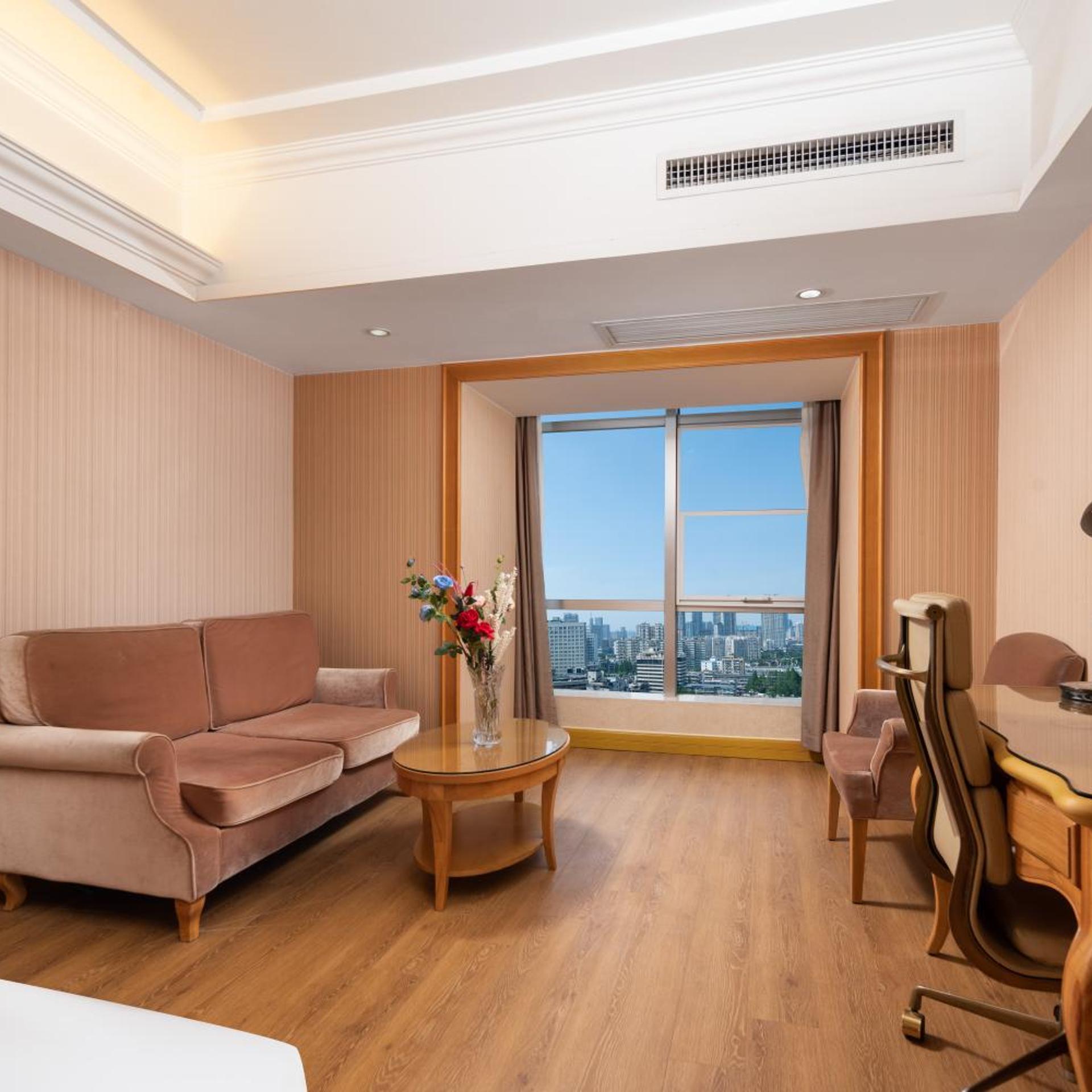 Vienna International Hotel (Wuhan Jiefang Avenue Tongji Medical College) 57/69