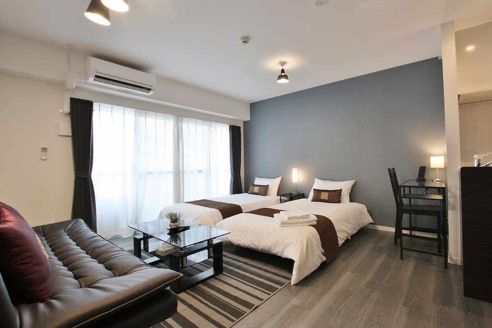 Room, Twin Beds, No Elevator
