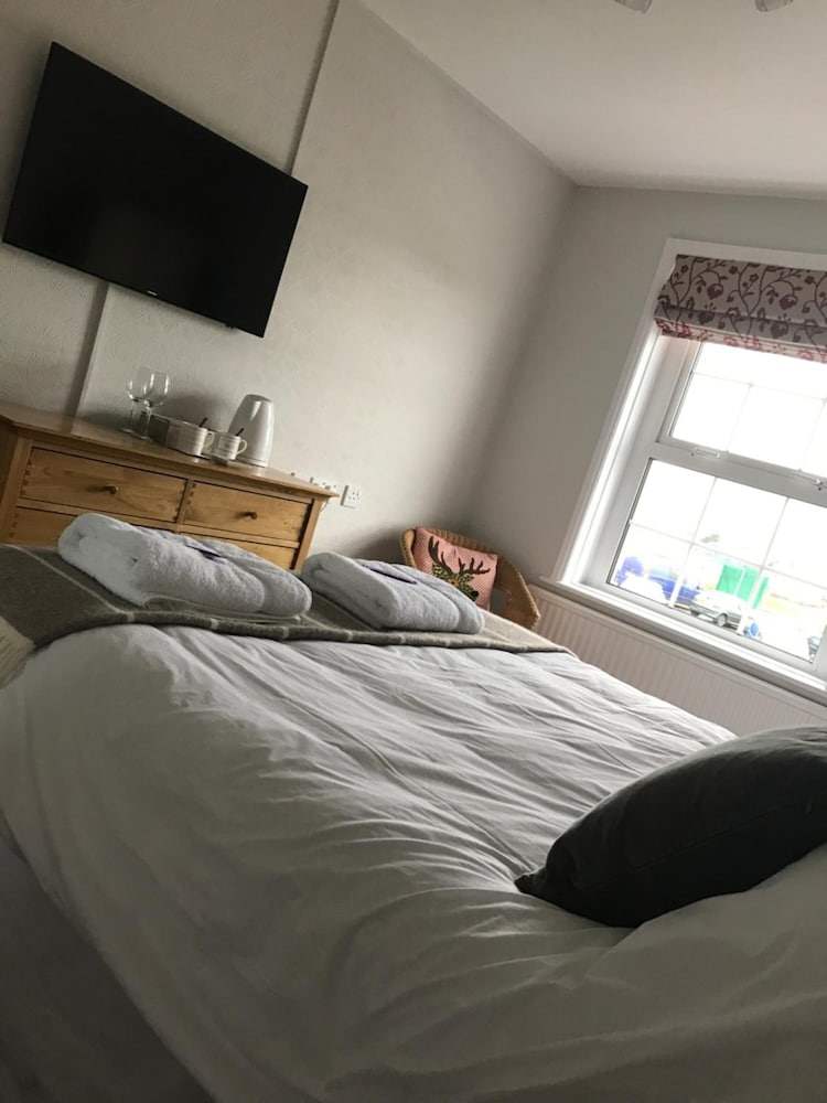 Sunrise Guest House 7/37
