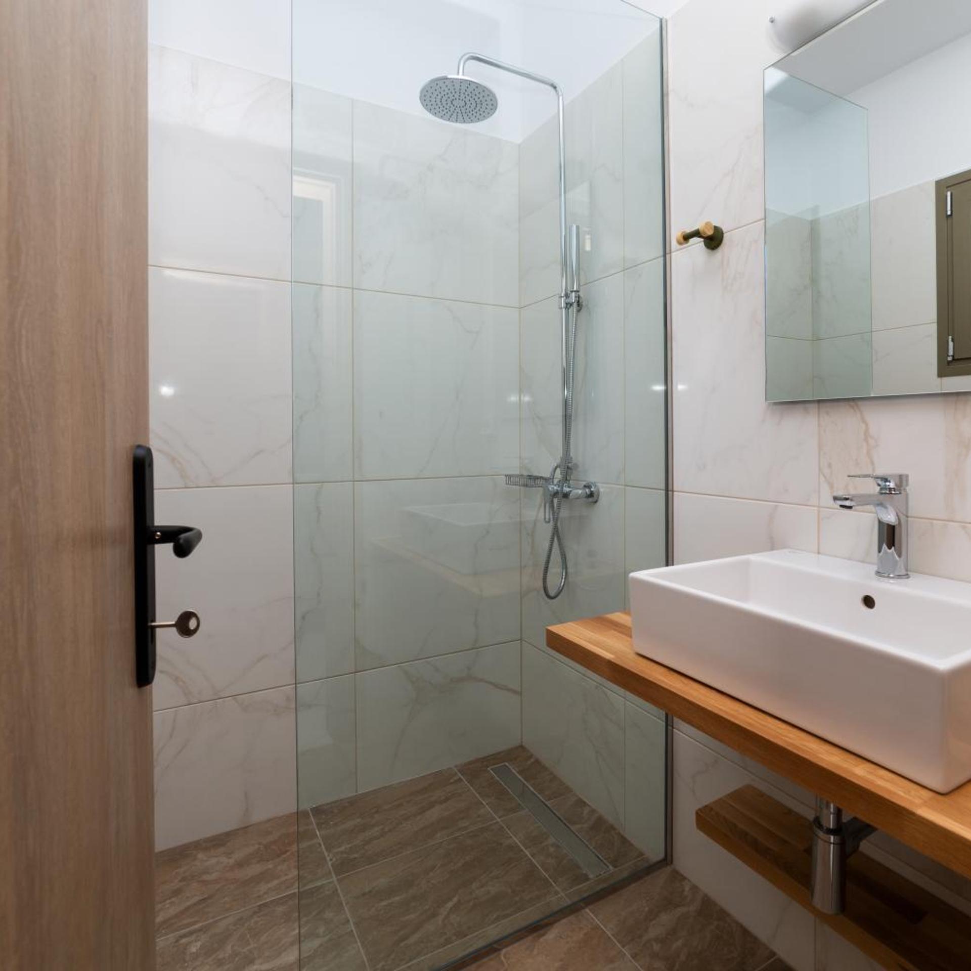 Sky View Suites 48/50