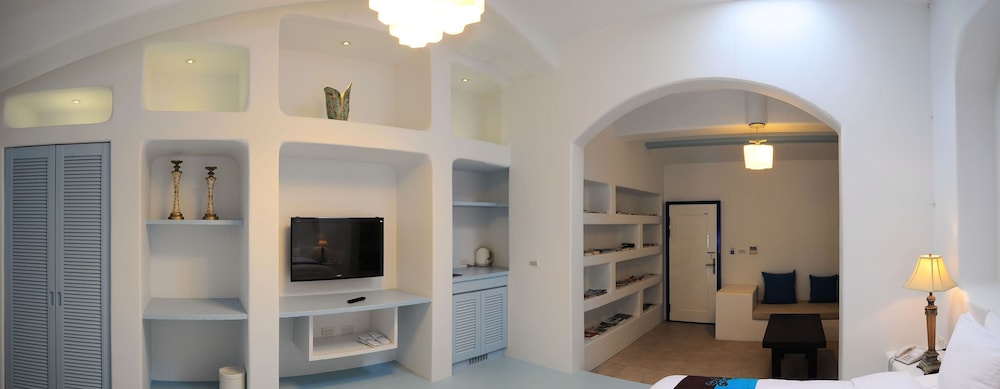 Chateau Villa 23/33