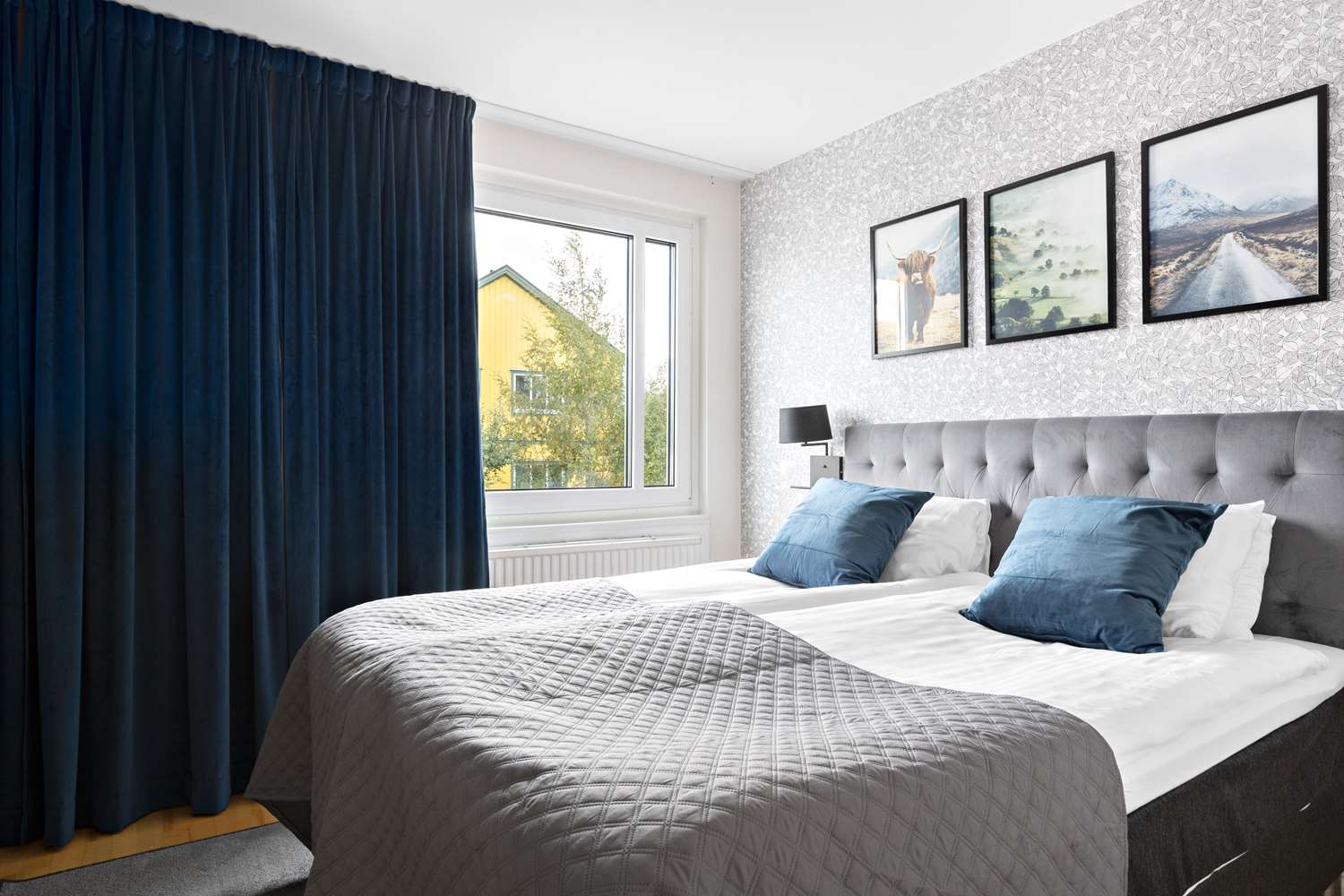 Standard, Queen Bed