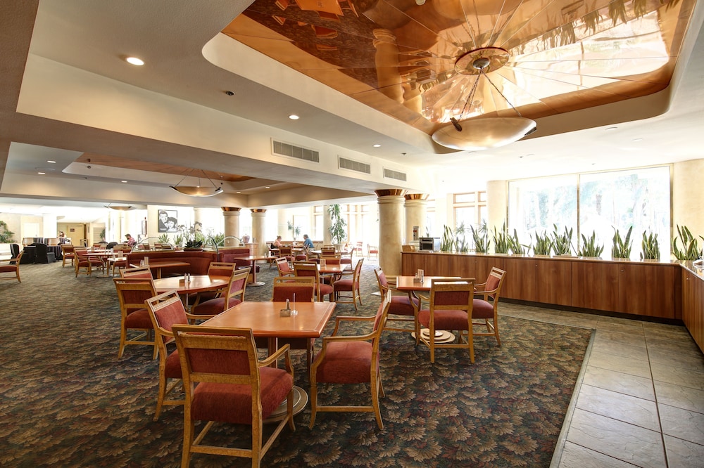 Indian Wells Resort Hotel 31/39