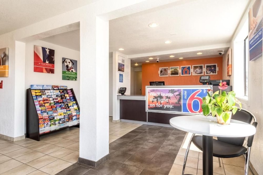Motel6 Anaheim, CA - Fullerton East 11/59