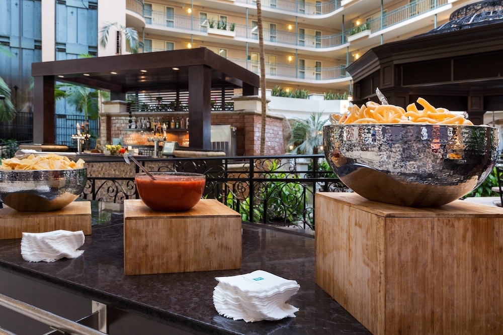 The Signature Suites 56/67