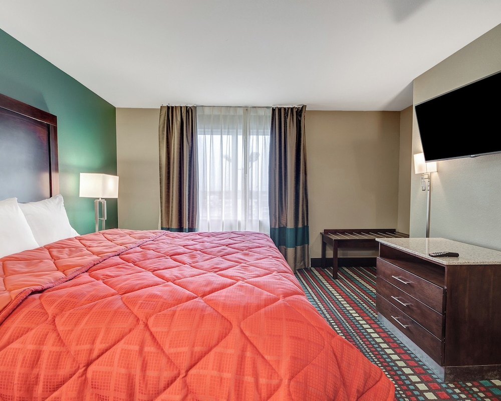 Efficiency, Suite, King Bed