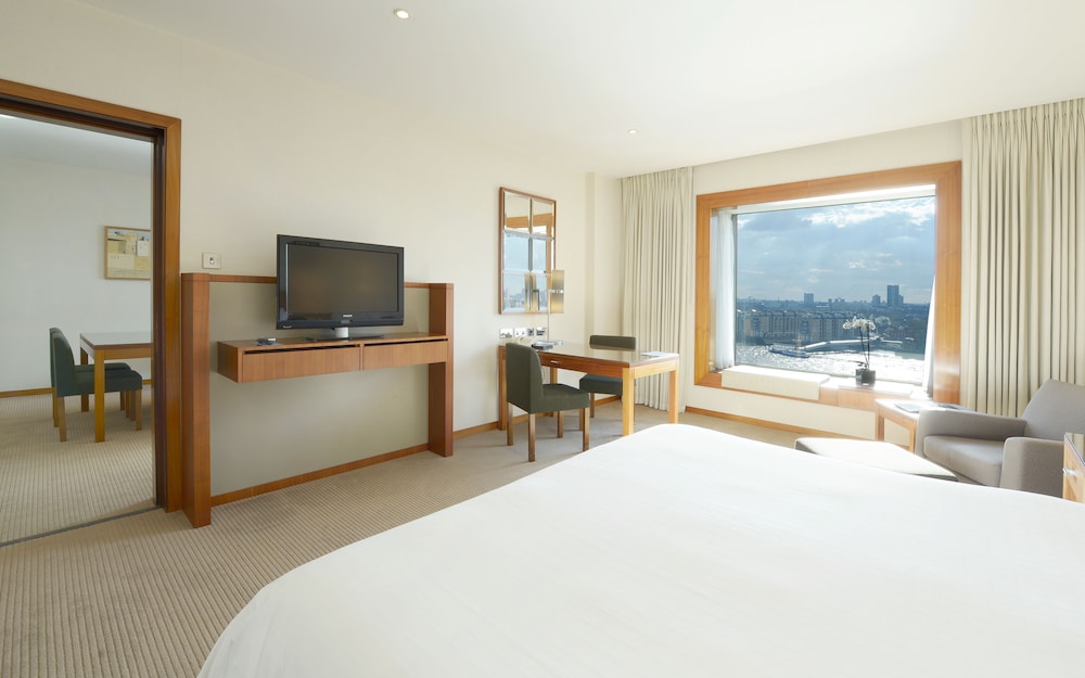 Vignette Collection Canary Riverside Plaza London by IHG 21/60