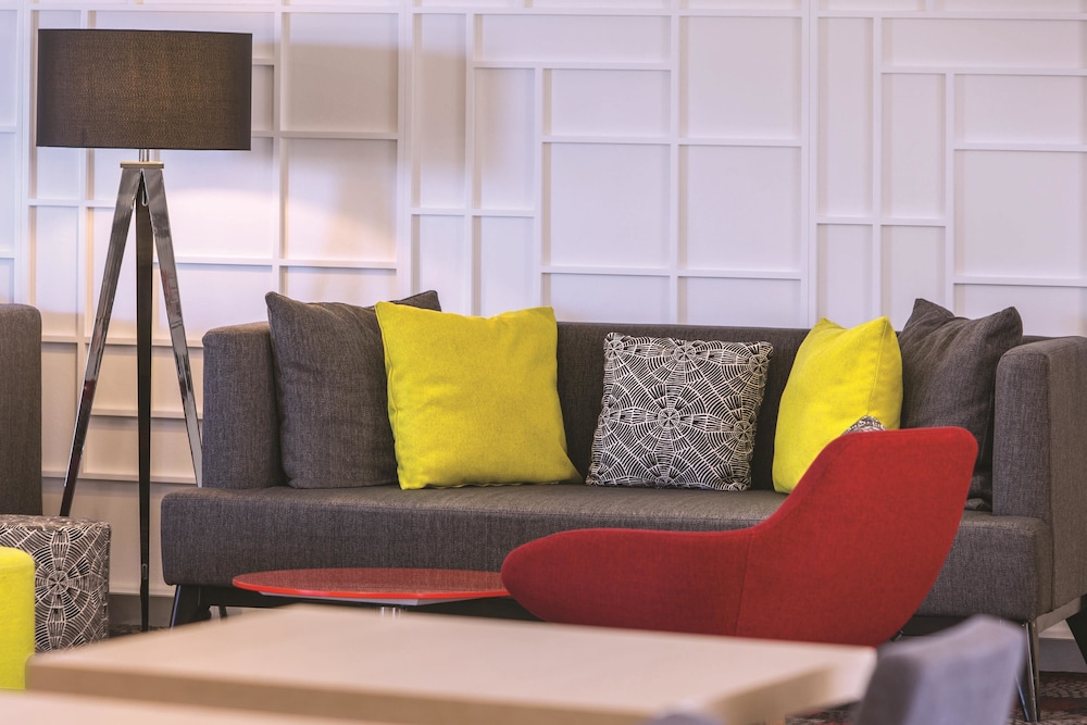 Mercure Sydney Macquarie Park 42/64