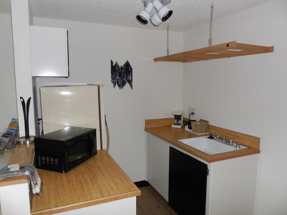 Kennewick Suites 25/58