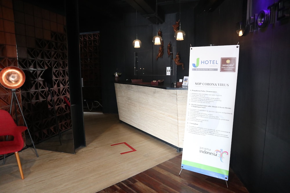 J Hotel Kuta 7/47