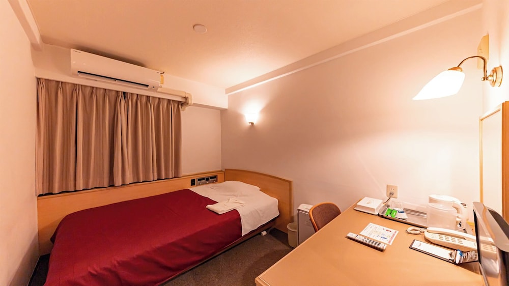 ROOM, DOUBLE BED