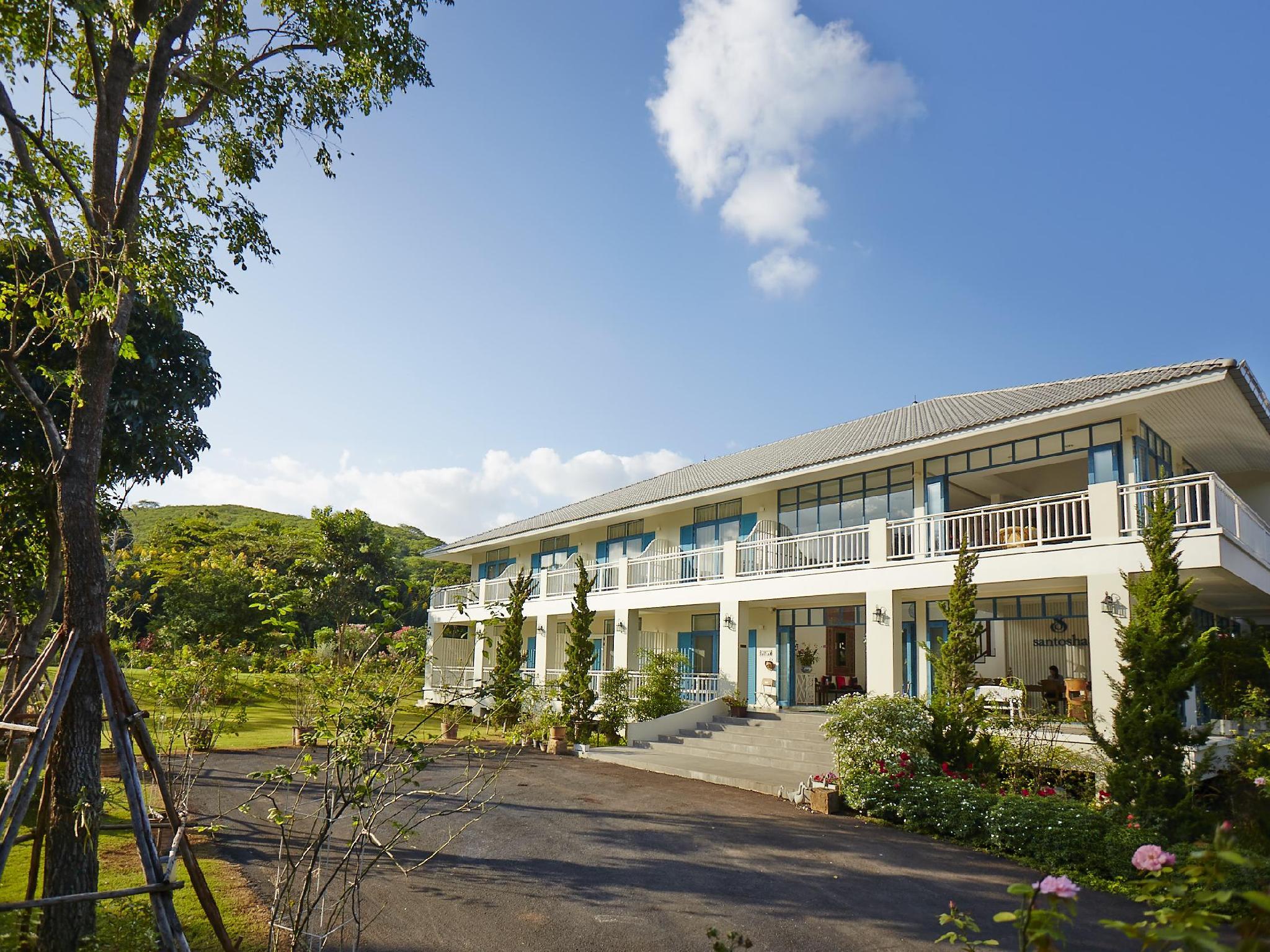 Santosha Health & Lifestyle Resort 2/58