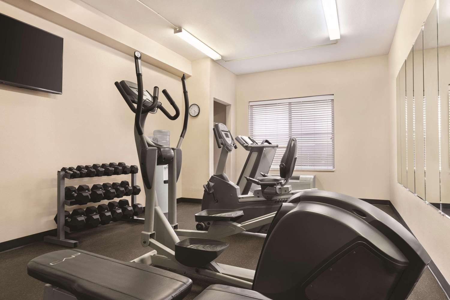 Country Inn & Suites by Radisson, Wytheville, VA 6/12