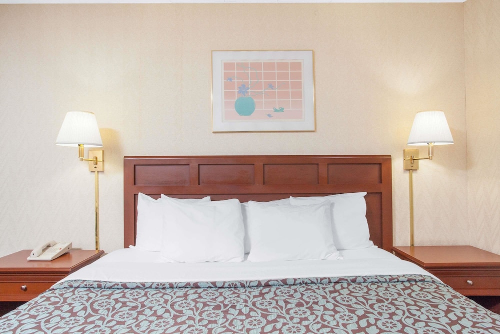 Days Inn By Wyndham Liberty 16/41
